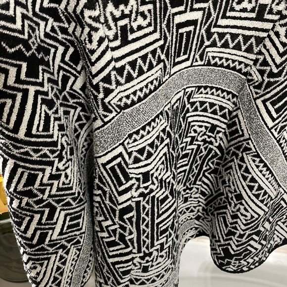 Anthropologie Field and Flower cardigan sweater . Excellent condition like new - Picture 4 of 9